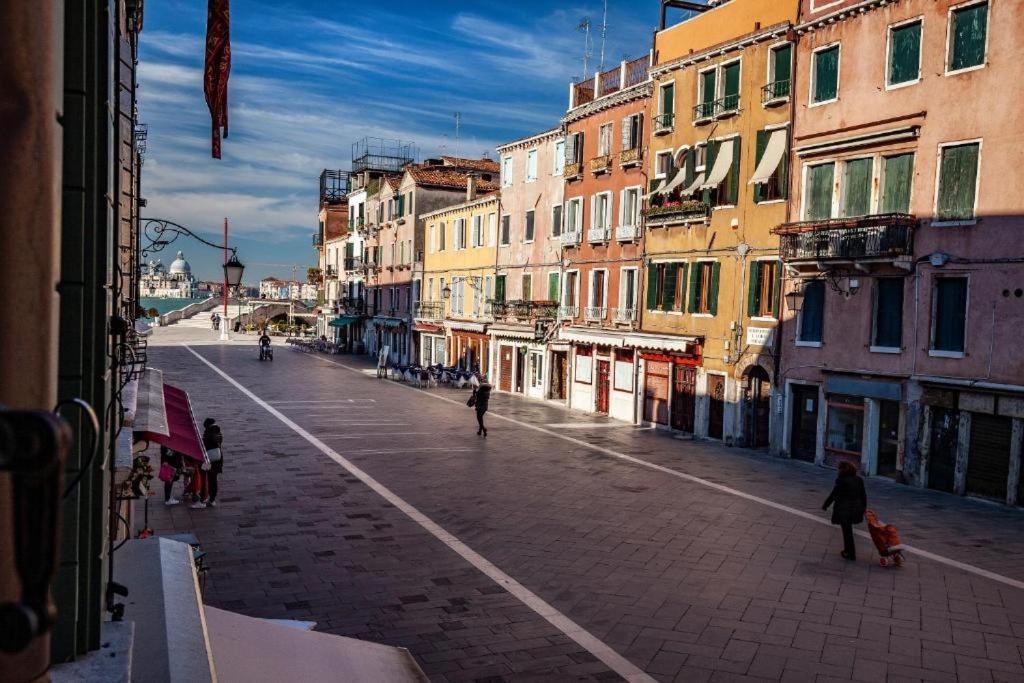 Appartamenti Superior In Via Garibaldi By Bricola Apartments Venice Luaran gambar